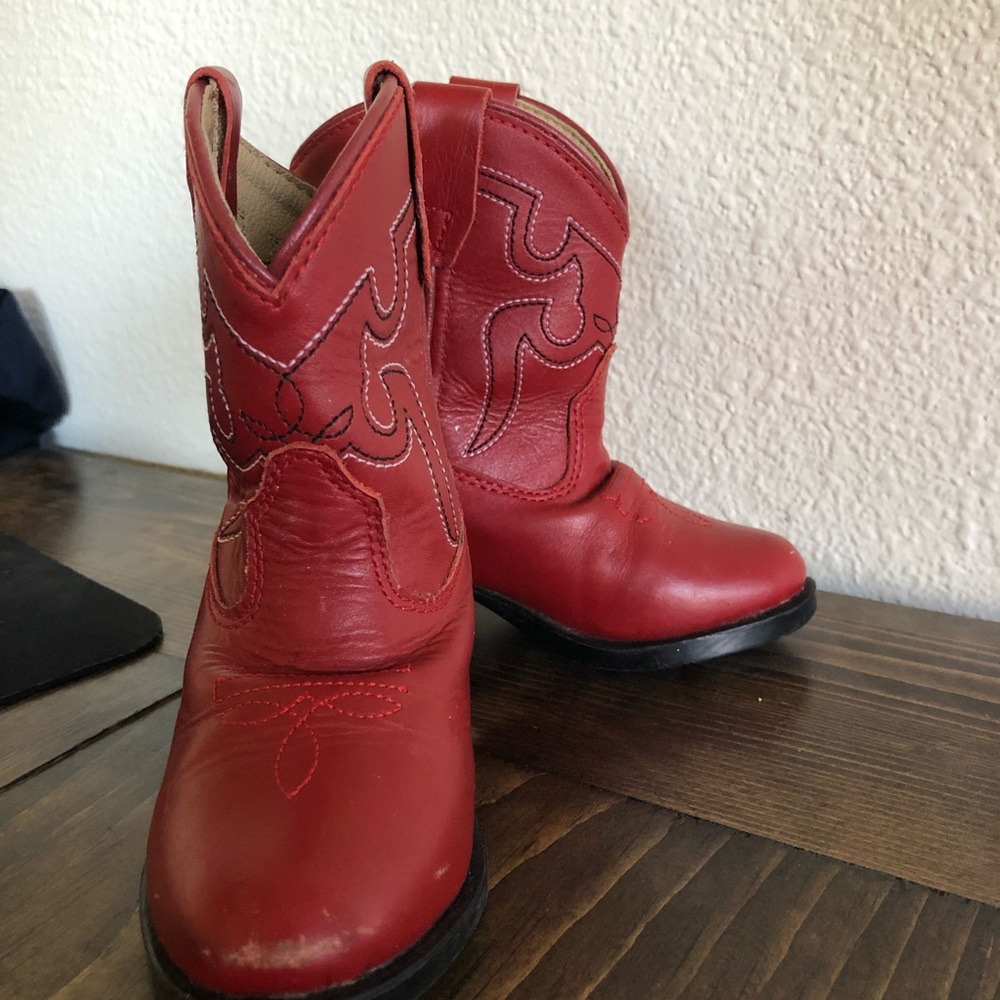 Toddler girl size 6 boots